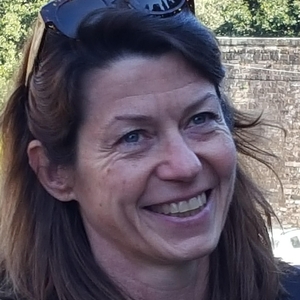 Hélène DUNEIGRE-JOANNARD LARDANT (ESCP, 1985) Hélène DUNEIGRE-JOANNARD LARDANT (ESCP, 1985)