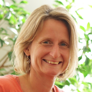Emilie LESTAVEL (MiM, 2006) Emilie LESTAVEL (MiM, 2006)